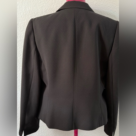 Tahari Black Blazer - Picture 2 of 3